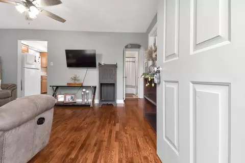 21 Fourth St, Shelby, OH 44875 photo 3
