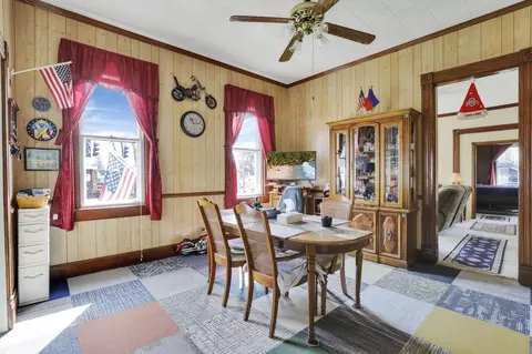 Dining - 1626 Irwin Ave, Springfield, OH 45505 photo 2 of 4