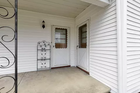 Exterior - 1626 Irwin Ave, Springfield, OH 45505 photo 6 of 14