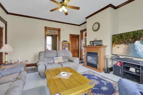 Living - 1626 Irwin Ave, Springfield, OH 45505 photo 4 of 5