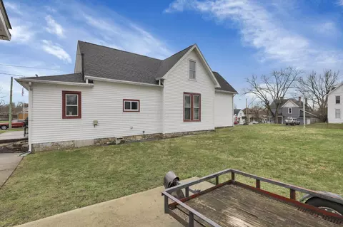 Exterior - 1626 Irwin Ave, Springfield, OH 45505 photo 7 of 14