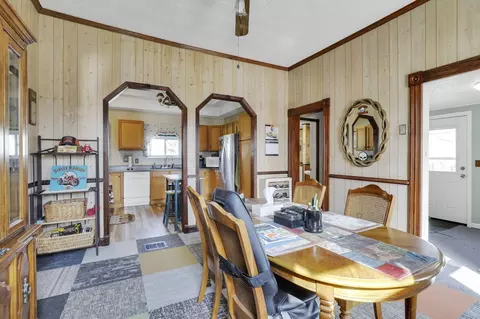 Dining - 1626 Irwin Ave, Springfield, OH 45505 photo 4 of 4