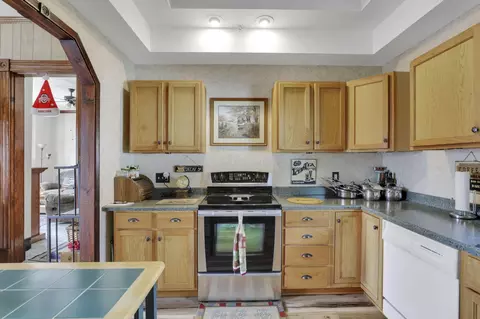 Kitchen - 1626 Irwin Ave, Springfield, OH 45505 photo 4 of 5