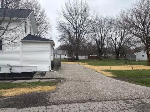 Exterior - 309 E Mark St, Marion, OH 43302 photo 2 of 5