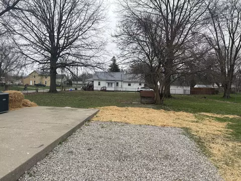Exterior - 309 E Mark St, Marion, OH 43302 photo 3 of 5