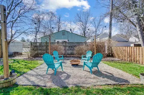Exterior - 533 E Torrence Rd, Columbus, OH 43214 photo 11 of 16