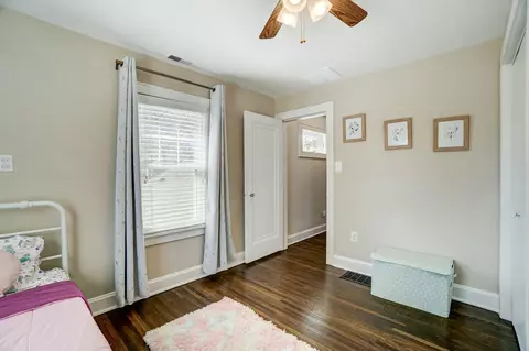 Bedroom - 533 E Torrence Rd, Columbus, OH 43214 photo 4 of 8