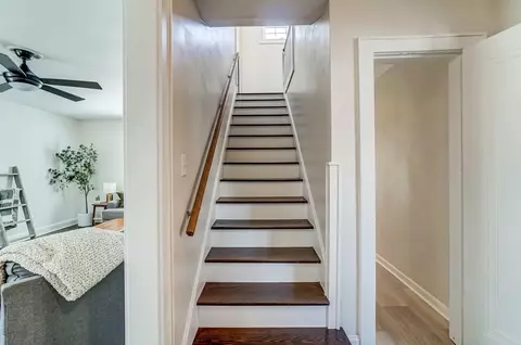Entry Way - 533 E Torrence Rd, Columbus, OH 43214 photo 5 of 6