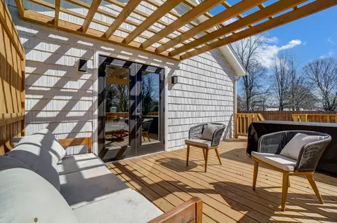 Exterior - 533 E Torrence Rd, Columbus, OH 43214 photo 9 of 16