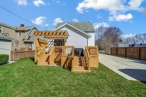 Exterior - 533 E Torrence Rd, Columbus, OH 43214 photo 10 of 16