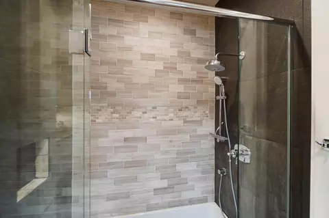 Bath - 103 Thomaston Trl, Springfield, OH 45503 photo 12 of 12