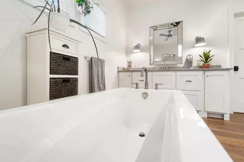 Bath - 103 Thomaston Trl, Springfield, OH 45503 photo 9 of 12
