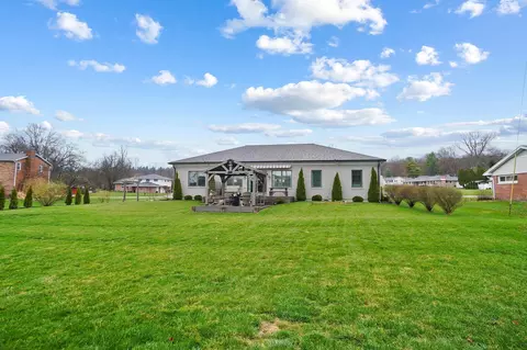 Exterior - 103 Thomaston Trl, Springfield, OH 45503 photo 11 of 20