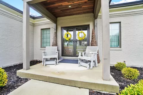 Exterior - 103 Thomaston Trl, Springfield, OH 45503 photo 6 of 20
