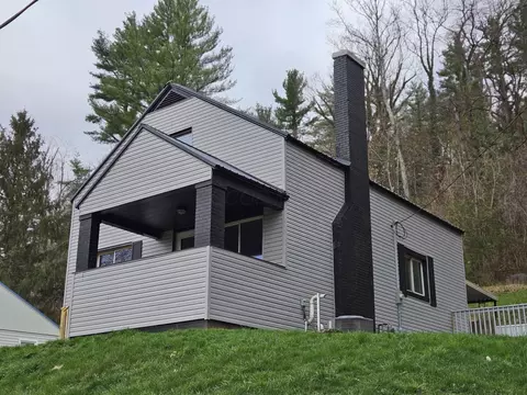 787 Mohican Ave, Logan, OH 43138