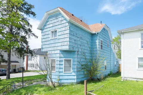 209 E Auburn Ave, Bellefontaine, OH 43311
