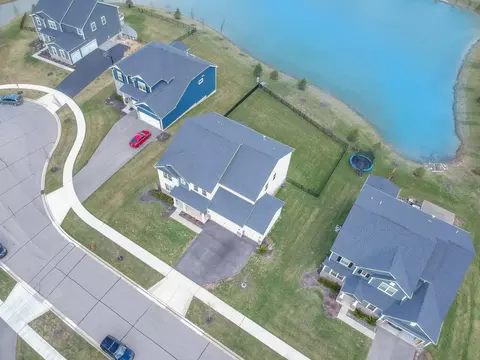 View/Area - 4454 Robert Ct, Powell, OH 43065 photo 2 of 8
