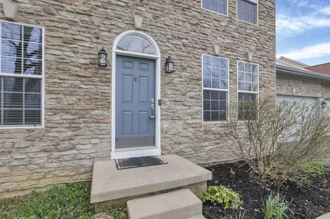 Entry Way - 345 Trail E, Pataskala, OH 43062 photo 1 of 3
