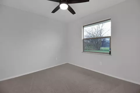 Bedroom - 2169 Amarillo Ave, Springfield, OH 45503 photo 4 of 5