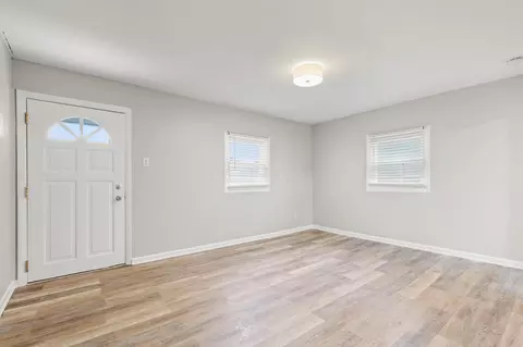 Living - 3228 E 12th Ave, Columbus, OH 43219 photo 1 of 2