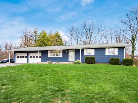 2765 N Lawndale Pl, Zanesville, OH 43701