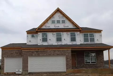 4911 Shadow Hawk Dr, Cincinnati, OH 45247