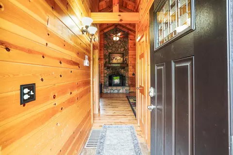 Entry Way - 23402 Bigham Rd, Rockbridge, OH 43149 photo 1 of 1