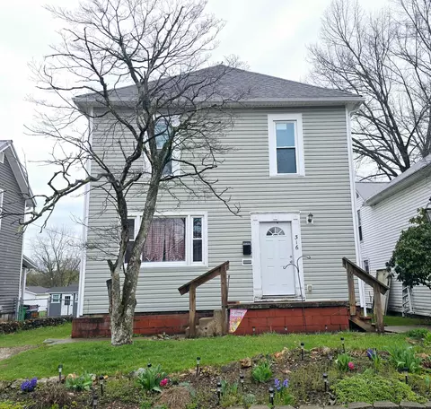 316 N 9th St, Coshocton, OH 43812