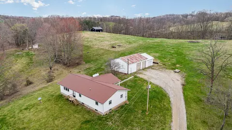 12070 W Carlisle Rd, Frazeysburg, OH 43822