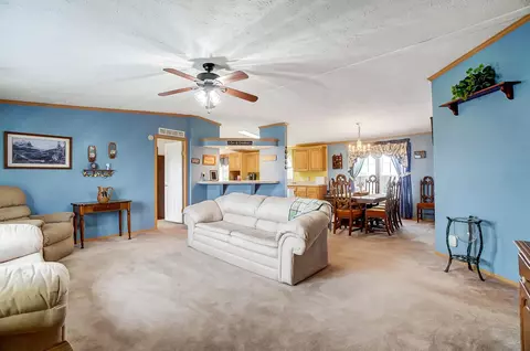 6766 Garlough Rd, Springfield, OH 45502 photo 9