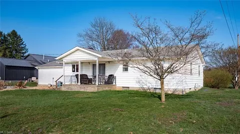 2845 Frick Dr, Zanesville, OH 43701
