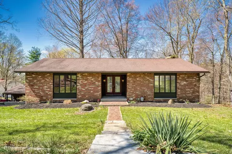 345 Timberlane Hts NE, Lancaster, OH 43130