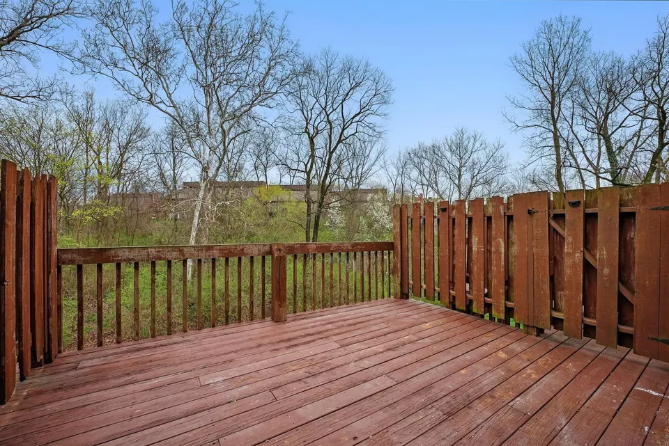 Exterior - 5696 Great Hall Ct, Columbus, OH 43231 photo 2 of 6