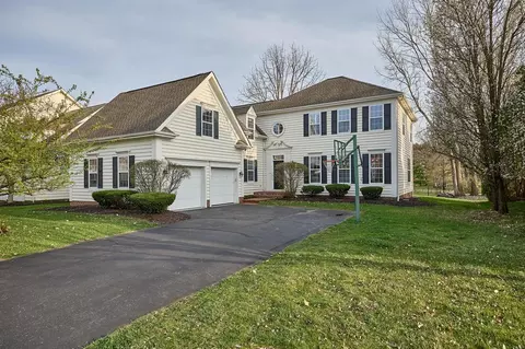 7077 Fernridge Dr, New Albany, OH 43054