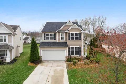 7953 Aspen Ridge Dr, Blacklick, OH 43004