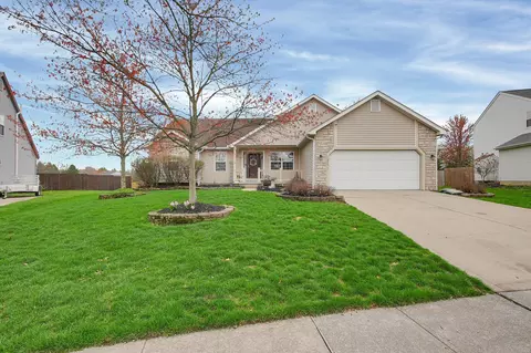 1312 Great Hunter Dr, Grove City, OH 43123