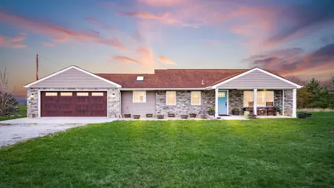 5456 Skyline Dr, Cambridge, OH 43725