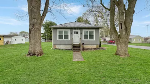930 Woodlawn Ave, Newark, OH 43055