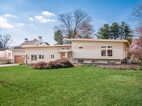 2530 Sherwin Rd, Columbus, OH 43221
