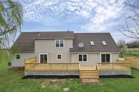 Exterior - 6769 Ludwig Dresback Rd, Circleville, OH 43113 photo 13 of 16