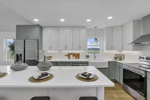 Kitchen - 6769 Ludwig Dresback Rd, Circleville, OH 43113 photo 5 of 7