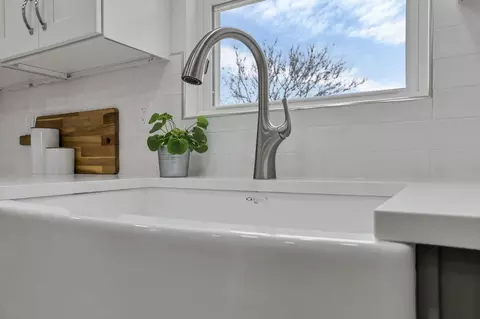 Kitchen - 6769 Ludwig Dresback Rd, Circleville, OH 43113 photo 6 of 7