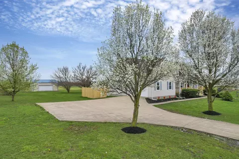 Exterior - 6769 Ludwig Dresback Rd, Circleville, OH 43113 photo 5 of 16