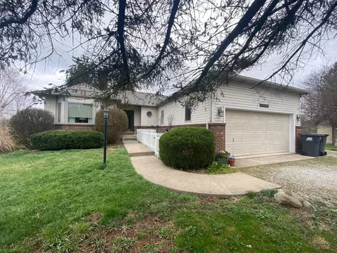 3945 Castle Rd, Alexandria, OH 43001