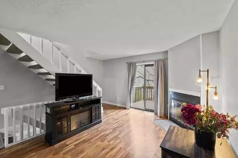 3018 Cooper Bluff Dr, Columbus, OH 43231