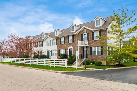 1154 Kinneton, Columbus, OH 43228