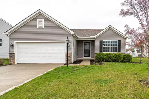 172 Old Bay Dr, Pataskala, OH 43062