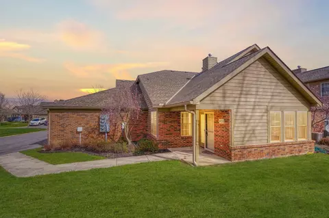 623 Piney Glen Dr, Columbus, OH 43230