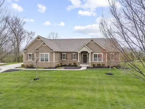 8445 Avalon Ln, Plain City, OH 43064