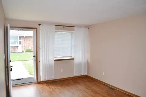 4530 Ridgewood Rd E, Springfield, OH 45503 photo 3
